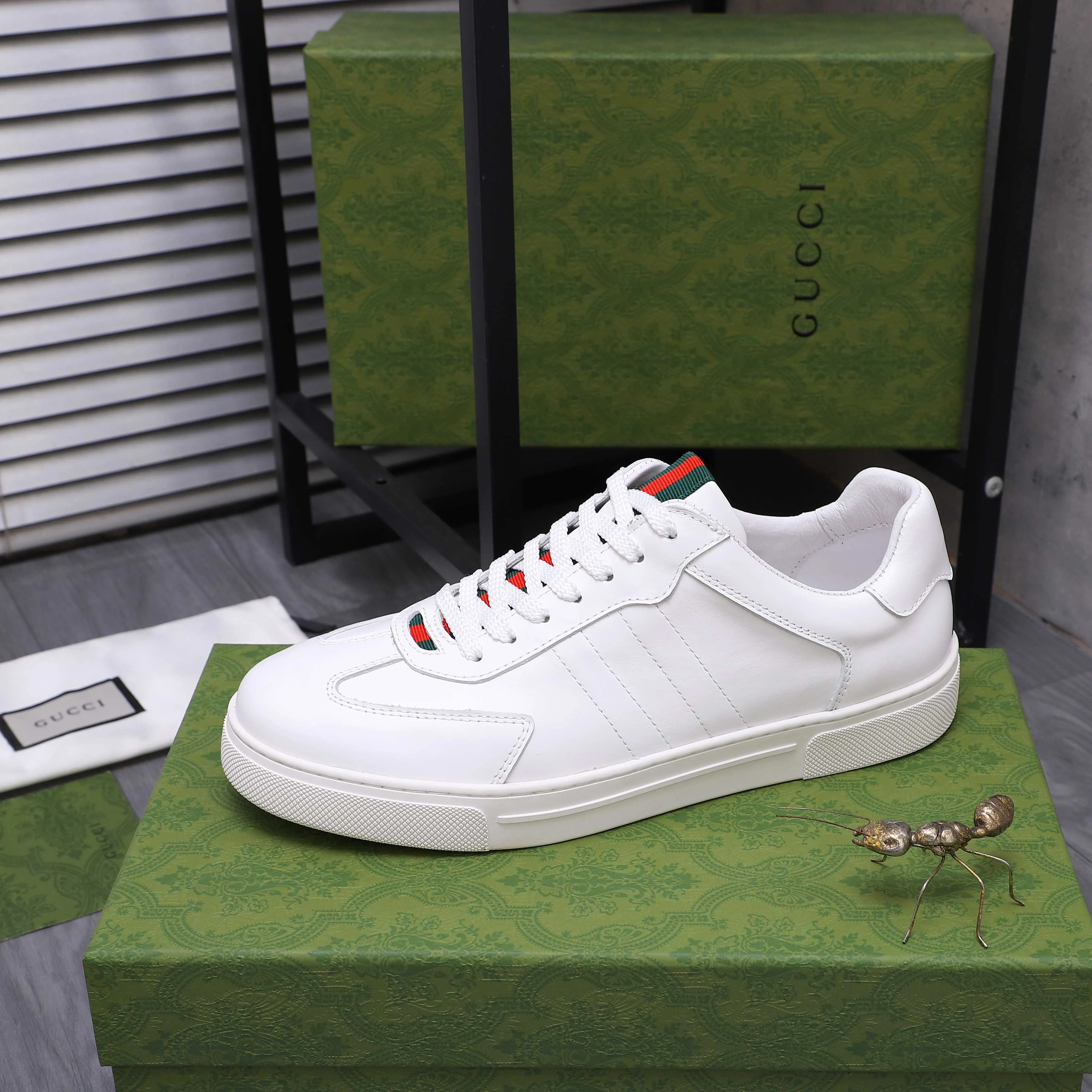 Men's shoes 💰p400 Product trademark: GUCCI "Gucci" casual lace-up men's shoes Regular size: 38-45 (45 is custom-made and non-returnable) Product materials: Selected high-quality cowhide upper, pigskin lining, original rubber outsole